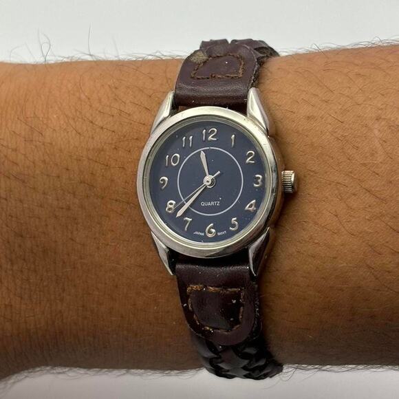 Silver brown watch - Picture 1 of 4